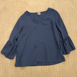 Blue quarter sleeve top